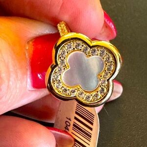 4 LEAF CLOVER RING NWT MOTHER OF PEARL FINE JEWELRY